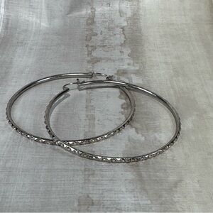 Kendra Scott Elegant Silver Faceted Rhinestone Hoop Earrings